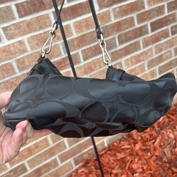 COACH Signature C Medium Black Hobo Satchel/Shoulder Bag đź’Ľ - Picture 6 of 16